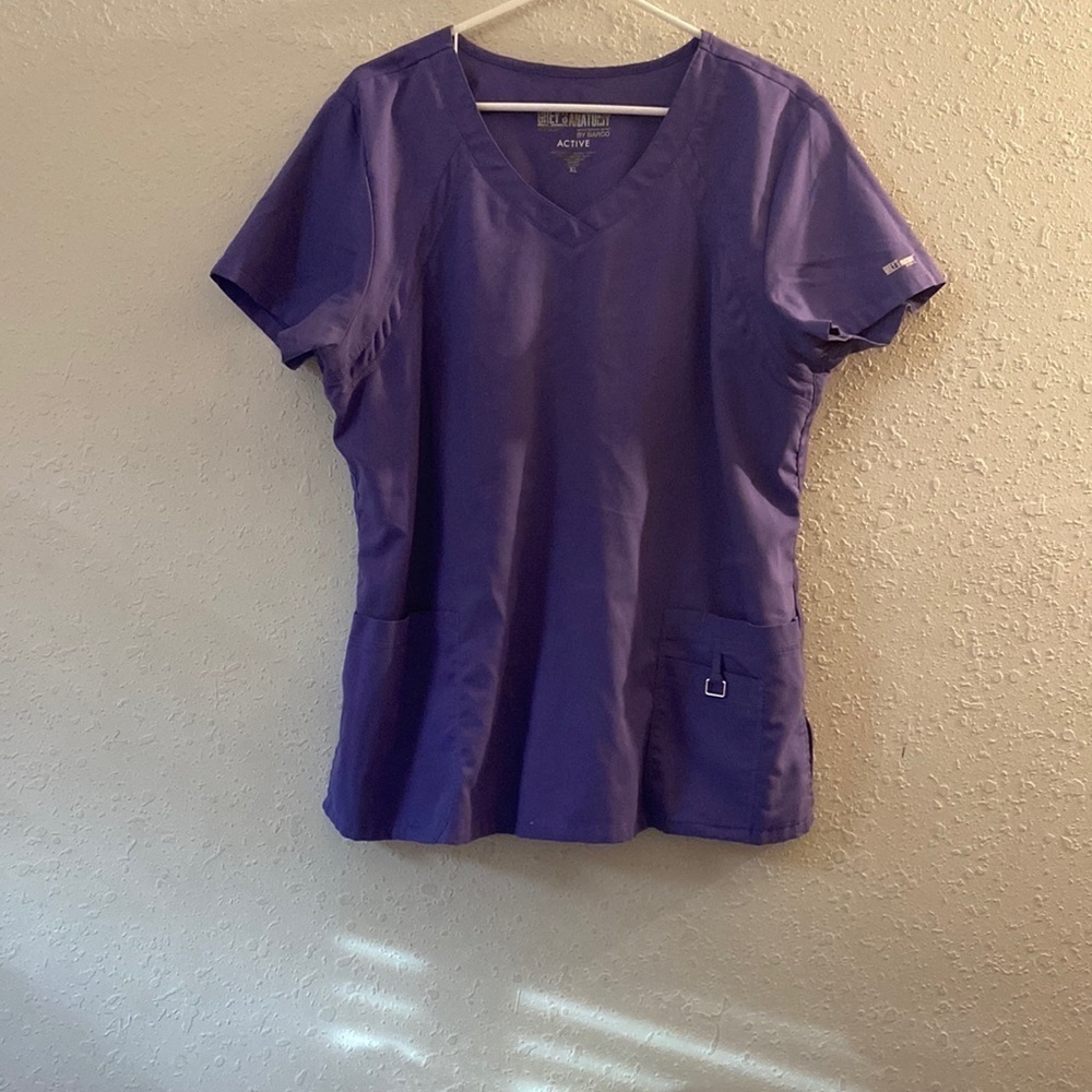 Women’s size extra large, purple, Grey’s Anatomy, active scrub top p4
